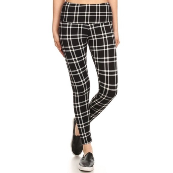 Soft Black White Plaid Lined Leggings - Picture 1 of 7